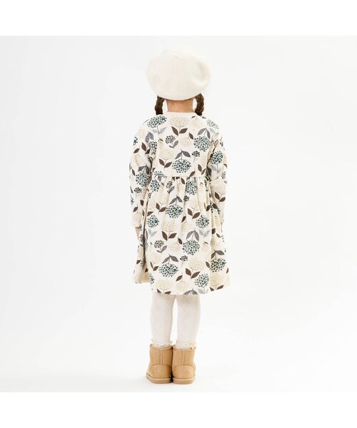 Seraph(セラフ)の「総柄裏毛ワンピース(ワンピース・キッズ・キャメル/アイボリー/ピンク/ブルー・120/100/110/140/80/90/95/130)」の6枚目の写真