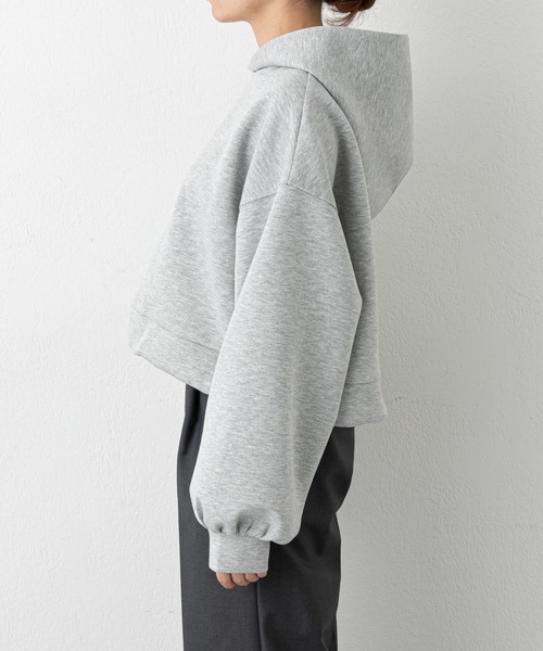 COLONY 2139（コロニートゥーワンスリーナイン）の「ダンボール裾ドロストクロップドフーディ―（パーカー・レディース・グレー/ブラック/レッド/オフホワイト・FREE）」の12枚目の写真