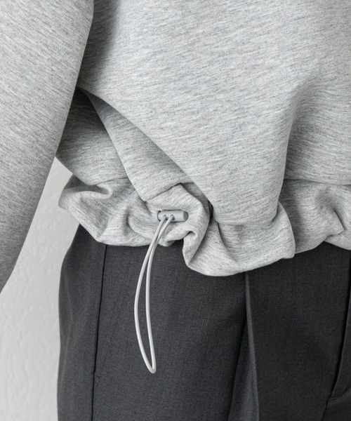 COLONY 2139（コロニートゥーワンスリーナイン）の「ダンボール裾ドロストクロップドフーディ―（パーカー・レディース・グレー/ブラック/レッド/オフホワイト・FREE）」の18枚目の写真