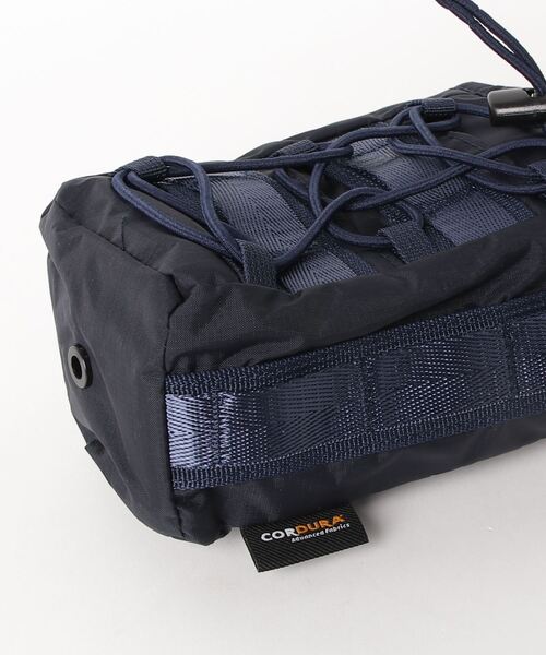 DAIWA LIFESTYLE(ダイワライフスタイル)の「DAIWA LIFESTYLE/ダイワ ライフスタイル/BOTTLE CASE/M(ボディバッグ/ウエストポーチ・メンズ・ネイビー・F)」の3枚目の写真
