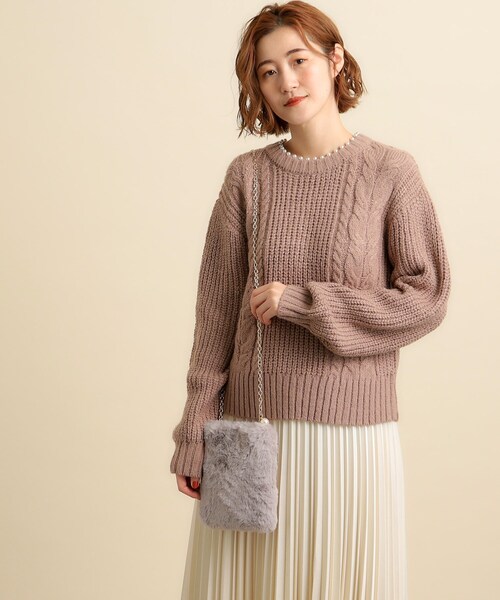 grove(グローブ)の「◆パール調チェーンエコファーミニショルダー(ショルダーバッグ・レディース・チャコールグレー/ライトベージュ/ライトグレー/ブラック系3/マスタード・00)」の6枚目の写真