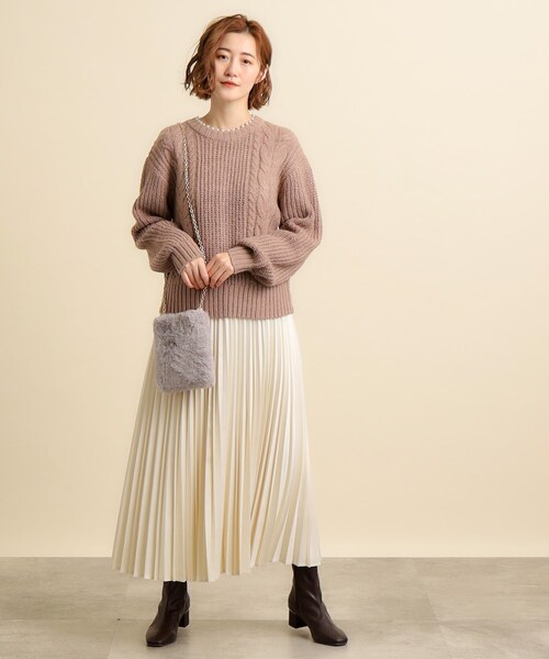 grove(グローブ)の「◆パール調チェーンエコファーミニショルダー(ショルダーバッグ・レディース・チャコールグレー/ライトベージュ/ライトグレー/ブラック系3/マスタード・00)」の7枚目の写真