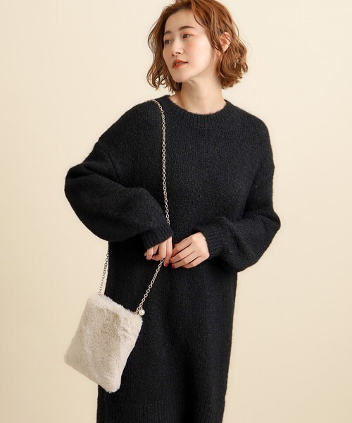 grove(グローブ)の「◆パール調チェーンエコファーミニショルダー(ショルダーバッグ・レディース・チャコールグレー/ライトベージュ/ライトグレー/ブラック系3/マスタード・00)」の10枚目の写真