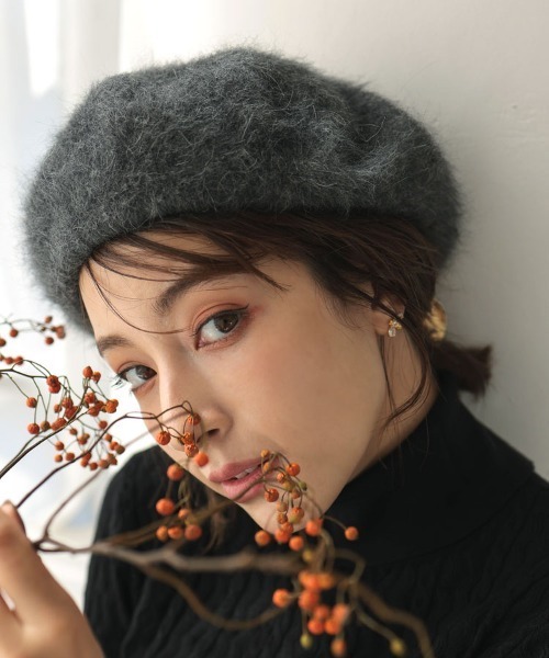 DONOBAN(ドノバン)の「アンゴラベレー(ハンチング/ベレー帽・レディース・ライトベージュ/ダークグレー・F)」の2枚目の写真
