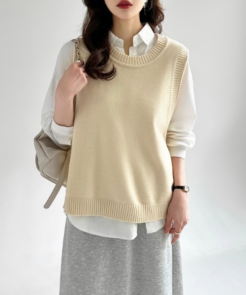 COCOMOMO（ココモモ）の「【カラー展開あり】サイドスリット ニットベスト ボタン付き（ベスト・レディース・ブラック/ブルー/ベージュ/グレー/ブラウン・FREE）」の10枚目の写真