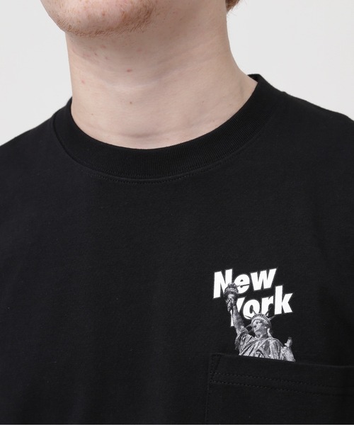 国内配送★AVIREX★× NEWERA NEWYORK ポケットTシャツ 2色 NEW ERA（ニューエラ）の「《AVIREX × NEWERA》NEWERA POCKET T