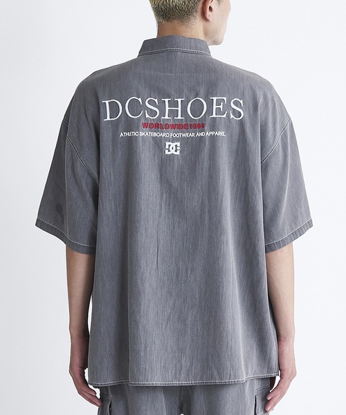 DC(ディーシー)の「DC/ディーシー 半袖シャツ バックロゴ 刺繍 ビッグシルエット セットアップ対応 DSH242001(シャツ/ブラウス・メンズ・ブラック×ホワイト/スミクロ/ライトブルー/ブラック・XL/M/L)」の3枚目の写真
