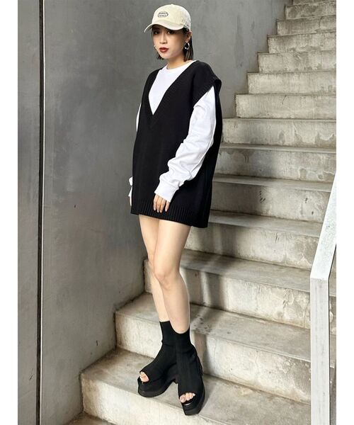 MURUA(ムルーア)の「ポイントロゴロンT(Tシャツ/カットソー・レディース・ブラック/ホワイト・FREE)」の16枚目の写真