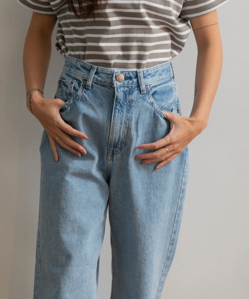 AMERICAN RAG CIE（アメリカンラグシー）の「RED CARD / Dakota DENIM PT（デニムパンツ・レディース・ライトブルー・23/22/25/24）」の4枚目の写真