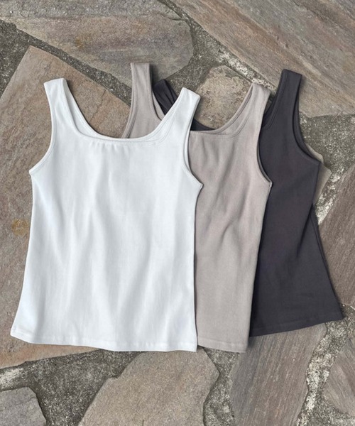 Doux archives（ドゥアルシーヴ）の「2wayスクエアリブタンクトップ（タンクトップ・レディース・グレイッシュベージュ/オフホワイト/チャコールグレー・FREE）」の3枚目の写真