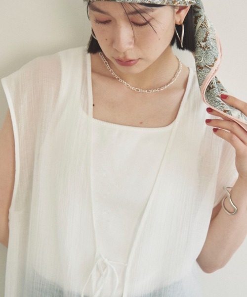 Doux archives（ドゥアルシーヴ）の「2wayスクエアリブタンクトップ（タンクトップ・レディース・グレイッシュベージュ/オフホワイト/チャコールグレー・FREE）」の8枚目の写真