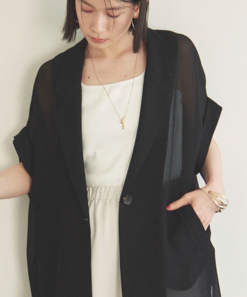 Doux archives（ドゥアルシーヴ）の「2wayスクエアリブタンクトップ（タンクトップ・レディース・グレイッシュベージュ/オフホワイト/チャコールグレー・FREE）」の11枚目の写真