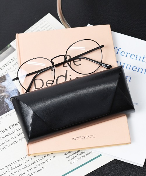 Fun & Daily(ファンアンドデイリー)の「PUレザーマグネットメガネケース(メガネ・レディース・ブラック/ブラウン・FREE)」の1枚目の写真