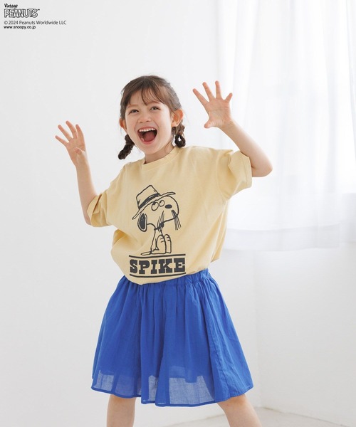 PEANUTS(ピーナッツ)の「【SNOOPY&FRIENDS meets BAYFLOW】ピーナッツスノーTシャツ(KIDS)(Tシャツ/カットソー・キッズ・ネイビー/イエロー/ピンク/チャコール/オフホワイト/ライトブルー・120cm/110cm/150cm/130cm/140cm)」の5枚目の写真