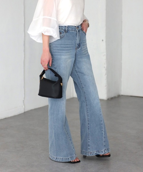 Riberry（リベリー）の「フレアデニムパンツ（デニムパンツ・レディース・ブルー/ブラック/グレー・MEDIUM/SMALL）」の17枚目の写真