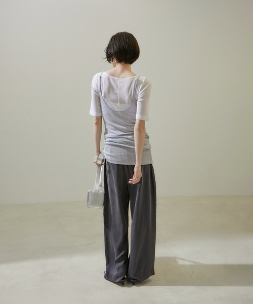 SALON adam et rope'(サロン アダム エ ロペ)の「nu=layerジェントルVネックシアーTシャツ(Tシャツ/カットソー・レディース・ホワイト/ライトグレー/ブラック/レッド・FREE)」の18枚目の写真