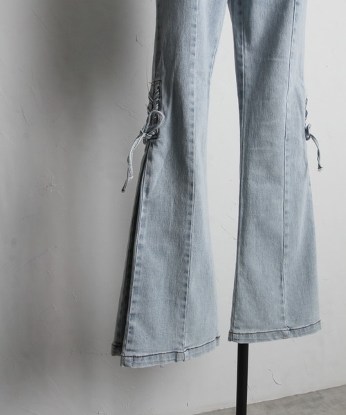 tocco closet(トッコ クローゼット)の「【ZOZO限定】サイドレースアップフレアデニムパンツ(デニムパンツ・レディース・ブラック/ライトブルー/ブルー・M)」の12枚目の写真