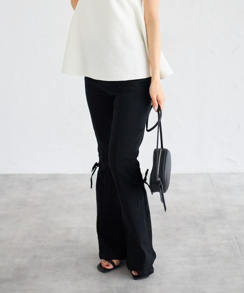 tocco closet(トッコ クローゼット)の「【ZOZO限定】サイドレースアップフレアデニムパンツ(デニムパンツ・レディース・ブラック/ライトブルー/ブルー・M)」の20枚目の写真