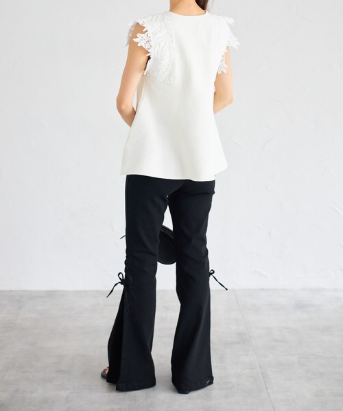 tocco closet(トッコ クローゼット)の「【ZOZO限定】サイドレースアップフレアデニムパンツ(デニムパンツ・レディース・ブラック/ライトブルー/ブルー・M)」の18枚目の写真