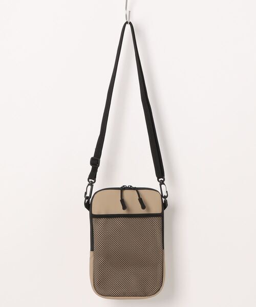 JUGLANS(ユグランス)の「【JUGLANS】撥水加工ショルダーポシェット(ショルダーバッグ・レディース・ベージュ/グレー・FREE)」の7枚目の写真