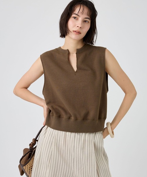 BABYLONE（バビロン）の「ショート裏毛プルオーバー（Tシャツ/カットソー・レディース・チャコール/オフホワイト/ライトグレー/ライトベージュ/カーキ・フリー）」の5枚目の写真