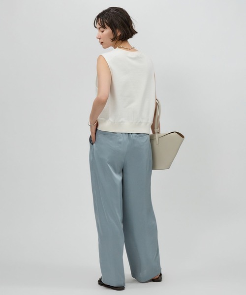 BABYLONE（バビロン）の「ショート裏毛プルオーバー（Tシャツ/カットソー・レディース・チャコール/オフホワイト/ライトグレー/ライトベージュ・フリー）」の13枚目の写真