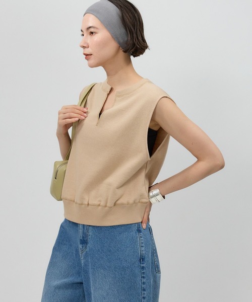 BABYLONE（バビロン）の「ショート裏毛プルオーバー（Tシャツ/カットソー・レディース・チャコール/オフホワイト/ライトグレー/ライトベージュ・フリー）」の17枚目の写真