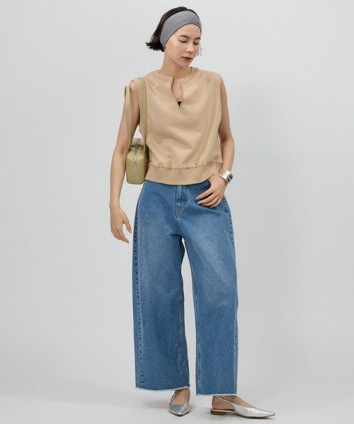 BABYLONE（バビロン）の「ショート裏毛プルオーバー（Tシャツ/カットソー・レディース・チャコール/オフホワイト/ライトグレー/ライトベージュ・フリー）」の19枚目の写真