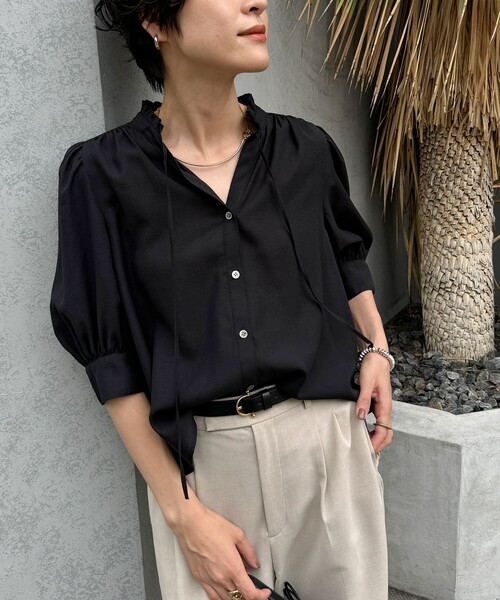 NOLLEY’S（ノーリーズ）の「5分袖フリルブラウス（シャツ/ブラウス・レディース・ホワイト/ブラック/ピンク/ブルー・38）」の2枚目の写真