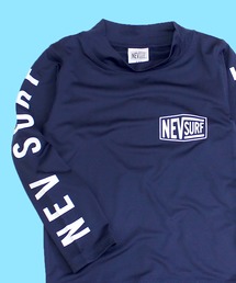 NEV（ネブ）の「N33-01 NEV SURF 長袖ラッシュガード（ラッシュガード）」