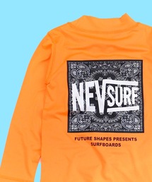 NEV（ネブ）の「N33-01 NEV SURF 長袖ラッシュガード（ラッシュガード）」
