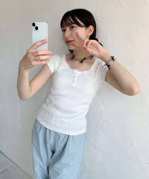Teem Store(チームストア)の「フラワーヘンリー レース ショート Tシャツ(Tシャツ/カットソー・レディース・ピンク系その他/ブルー/ホワイト系その他2/パープル/ホワイト/ピンク/ホワイト系その他・F)」の11枚目の写真