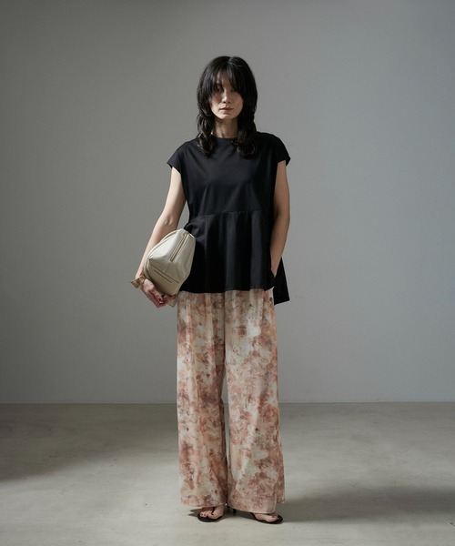 SALON adam et rope'(サロン アダム エ ロペ)の「【WEB限定】フレンチスリーブペプラムTシャツ(Tシャツ/カットソー・レディース・ブラウン/オフホワイト/ブラック・FREE)」の7枚目の写真