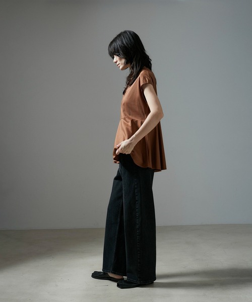 SALON adam et rope'(サロン アダム エ ロペ)の「【WEB限定】フレンチスリーブペプラムTシャツ(Tシャツ/カットソー・レディース・ブラウン/オフホワイト/ブラック・FREE)」の12枚目の写真