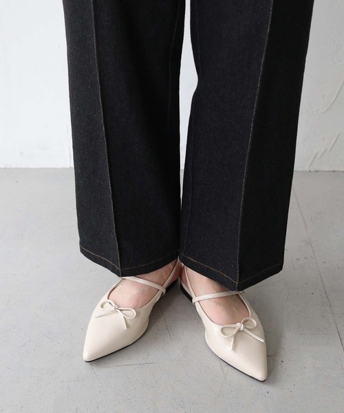 CLEIO(クレイオ)の「【CLEIO】リボンポインテッドパンプス(パンプス・レディース・シルバー/アイボリー/ブラック・23/24/22.5/24.5/23.5)」の4枚目の写真