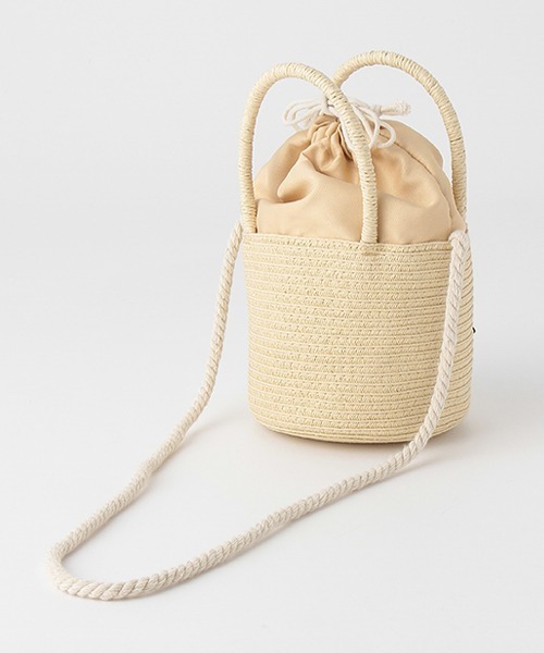 petit main(プティマイン)の「【サンリオ】KITTY2wayポシェット(ショルダーバッグ・キッズ・オフホワイト/レッド・FREE)」の4枚目の写真