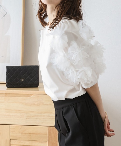 ショルダーフラワーブラウス（シャツ/ブラウス）｜AMELY（エミリー）