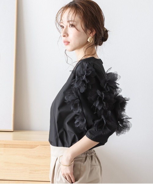 ショルダーフラワーブラウス（シャツ/ブラウス）｜AMELY（エミリー）