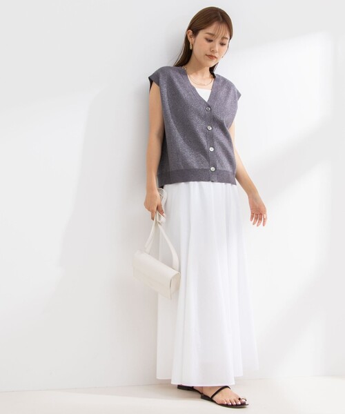 NOLLEY’S Sophi(ノーリーズソフィ)の「《手洗い可能》総針Vネックラメベスト(ベスト・レディース・ベージュ/ブラック/グレー・38)」の8枚目の写真