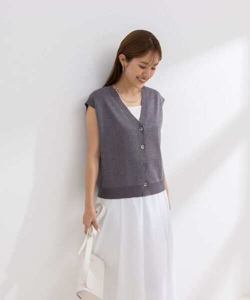 ノーリーズ　NOLLEY'S sophi　25SS　ラメ総針ニットジレ NOLLEY'S Sophi（ノーリーズソフィ）の「《手洗い可能》総針V