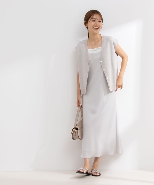 NOLLEY’S Sophi(ノーリーズソフィ)の「《手洗い可能》総針Vネックラメベスト(ベスト・レディース・ベージュ/ブラック/グレー・38)」の13枚目の写真