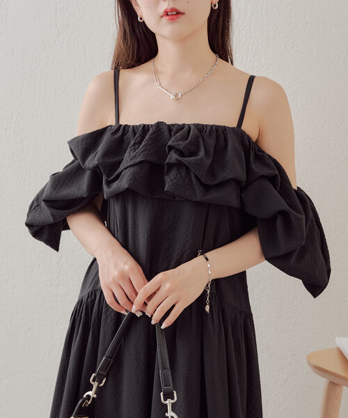 ちくわ☺︎様　BS CDブラック、BS LT袖フリルBK Chico（チコ）の「【2023SS】花柄袖フリル肩開きボウタイ