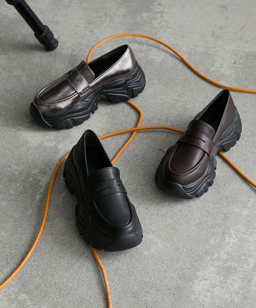 forksy.（フォルクシー）の「【forksy.】ボリュームスニーカーソールコインローファー（スニーカー・レディース・シルバー/ブラウン/ブラック/ブラウン系1・L/M/S/LL）」の2枚目の写真