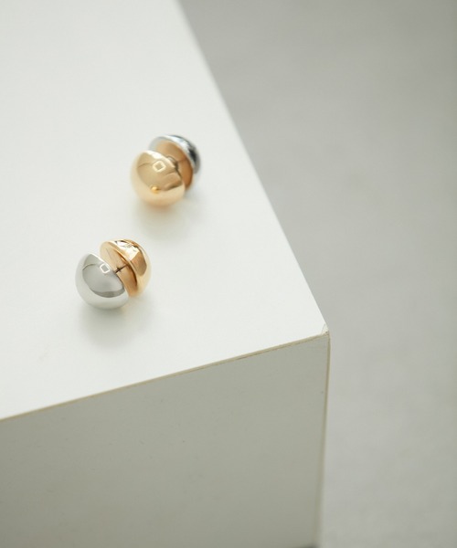 ADAM ET ROPE'（アダムエロペ）の「【WEB限定】ビッグドットピアス（ピアス（両耳用）・レディース・ゴールド/シルバー・FREE）」の2枚目の写真