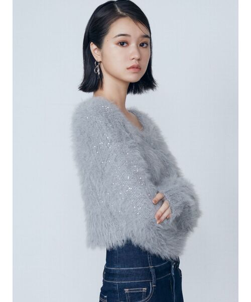 EMODA(エモダ)の「シャギーシークインズニット(ニット/セーター・レディース・ライトブルー/ブラック/アイボリー/グレー・FREE)」の6枚目の写真