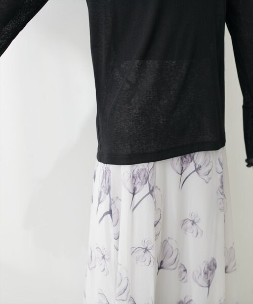 natural couture(ナチュラルクチュール)の「ざらざらシアー天竺2wayトップス(Tシャツ/カットソー・レディース・ボルドー/ライトグレー/ブラック/オフホワイト・FREE)」の6枚目の写真