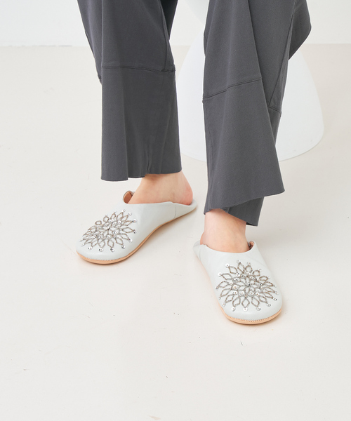 collex(コレックス)の「ビーズバブーシュ(ルームシューズ/スリッパ・レディース・グレー/グレイッシュブルー/ブラック・フリー)」の7枚目の写真