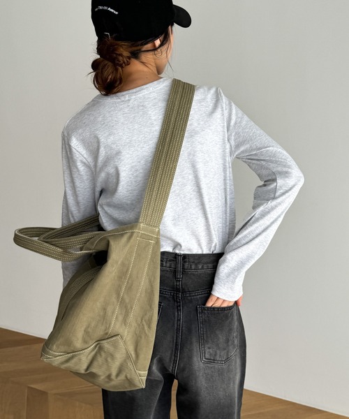 CANAL JEAN（キャナルジーン）の「El mar　コットンストレッチロングTシャツ（Tシャツ/カットソー・レディース・アイボリー/ライトグレー/チャコールグレー/ブラック/ネイビー・ONE SIZE）」の11枚目の写真