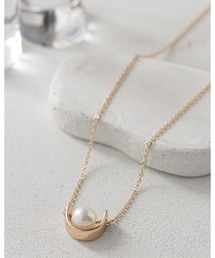 ChooMia（チュミア）の「半月モチーフプレートパールネックレス（ネックレス）」