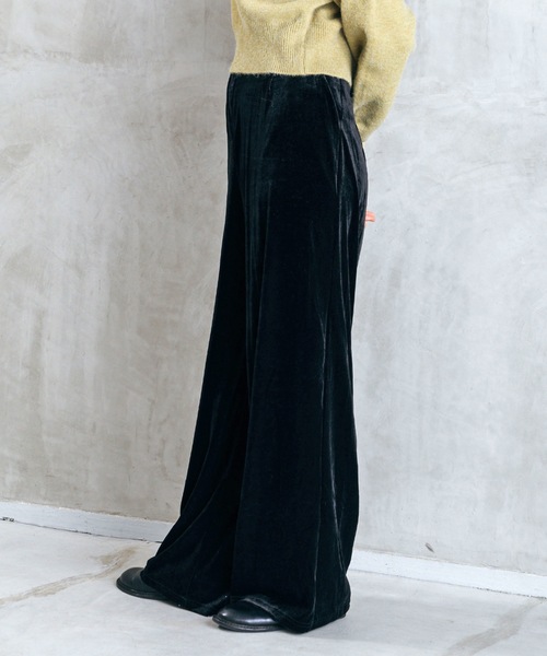 LIENCOEUR(リアンクール)の「ベロアストレートパンツ(その他パンツ・レディース・ベージュ/ブラック/ブルー・FREE)」の20枚目の写真